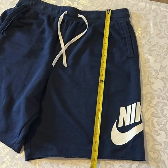 Nike shorts - Picture 4 of 7